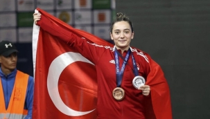 Halterde Nuray Güngör kadınlar Avrupa şampiyonu