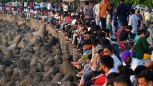 Hindistan'da 13 kişi aşırı sıcaktan hayatını kaybetti