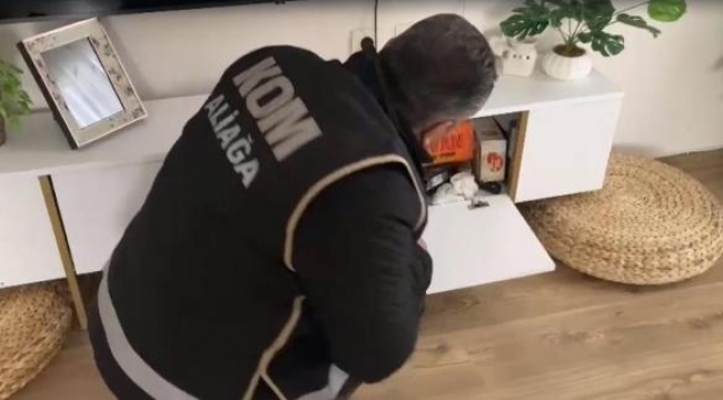 İzmir'de özel hastaneye operasyon: 14 gözaltı