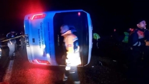 Kayseri'de otobüs devrildi: 3 ölü, 19 yaralı