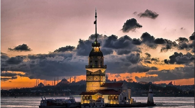 Kız Kulesi'nin çevresindeki iskeleler kaldırıldı