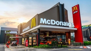 McDonald's, robotlarla hizmet veren restoran açtı 