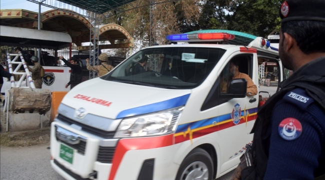 Pakistan'da karakolda patlama: 12 ölü, 60 yaralı
