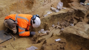 Paris'te 2. yüzyıldan kalma 50 mezar bulundu