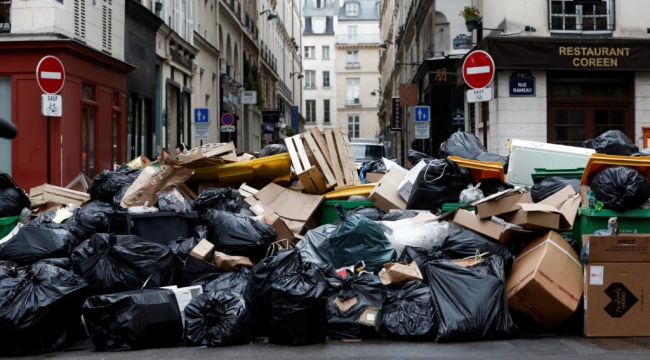 Paris'te çöp toplayıcıları grev hazırlığında