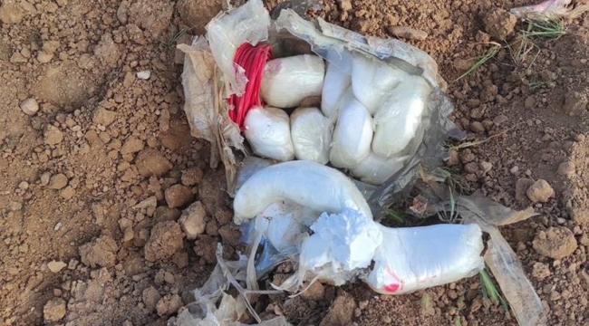 Şanlıurfa'da tarlada 40 kilo patlayıcı bulundu