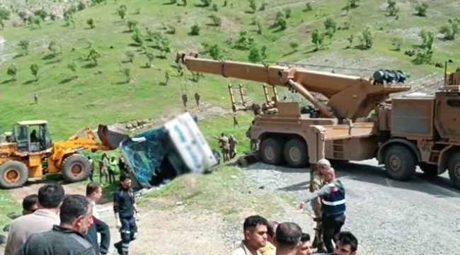 Şırnak'ta otobüs kazası: 2 asker şehit oldu