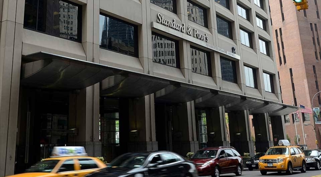 Standard & Poor's: "Türk bankaları risk altında"