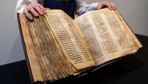 1.100 yıllık İbranice "İncil" 38 milyon $'a satıldı