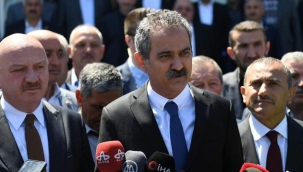 Bakan Özer: "15 Mayıs'ta okullar tatil"