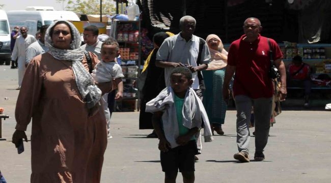 BM: ''Sudan'da 700 bin kişi evlerini terk etti''