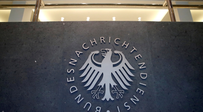 BND: "Genç casus bulmakta zorlanıyoruz"