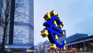 ECB, politika faizini 25 baz puan artırdı