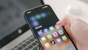 Fransa'da 15 yaş altına sosyal medya kısıtlaması