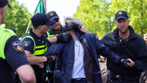 Hollanda'da çevre eylemi: 1579 gözaltı