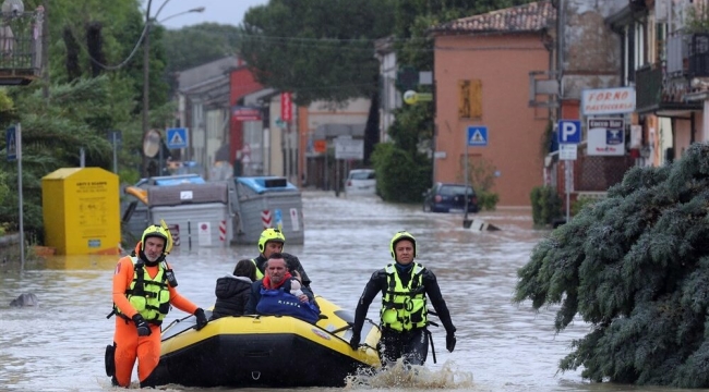 İtalya'da sel baskını: 8 kişi hayatını kaybetti