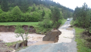 Kastamonu'da sel felaketi: İki köprü çöktü