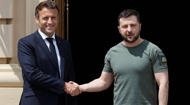 Macron ve Zelenski Paris'te bir araya geldi