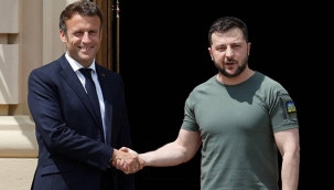 Macron ve Zelenski Paris'te bir araya geldi