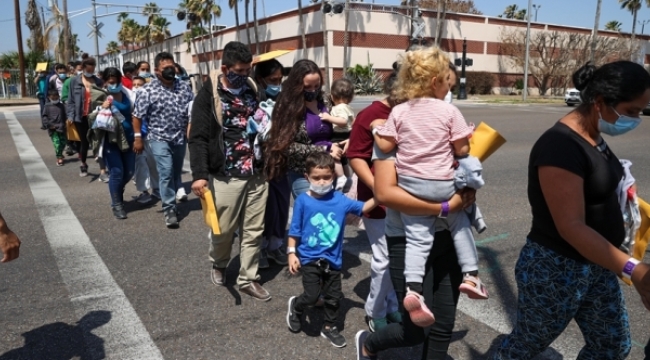 New York'ta kaçaklar spor salonlarında kalacak