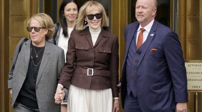 Trump, Carroll'a taciz davasında suçlu bulundu