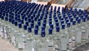 Antalya'da 13 bin şişe sahte içki ele geçirildi