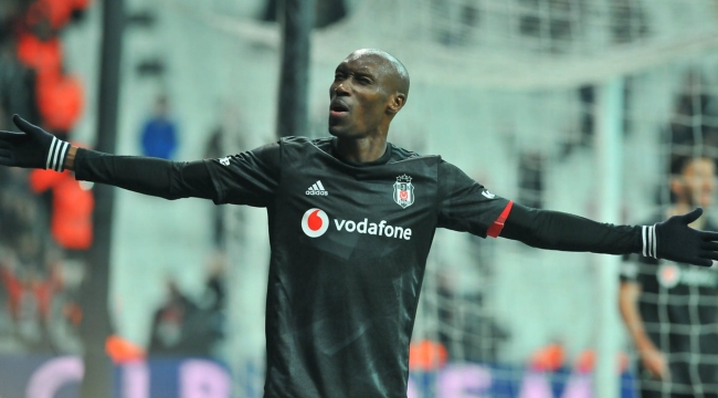 Atiba Hutchinson, Beşiktaş'a veda etti