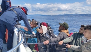 Aydın açıklarında 10 kaçak kurtarıldı