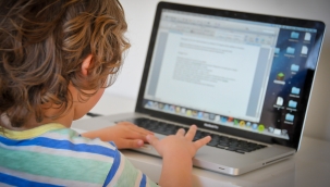 Fransa, 15 yaş altına internette kısıtlama getirdi