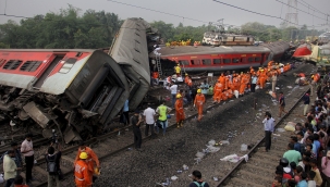 Hindistan'da tren kazası: Can kaybı 288'e yükseldi
