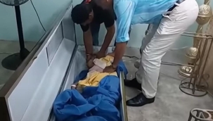 Ekvador'da bir kadını ölmeden tabuta koydular