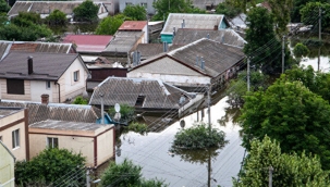 Sırbistan'da etkili olan yağışlar 14 nehri taşırdı