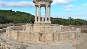 Tarihi çeşme Tholos Nymphaion restore edildi