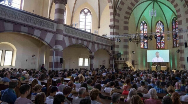 Yapay zeka Almanya'da kilise ayininde vaaz verdi