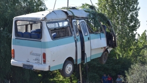 Afyon'da trafik kazası: 6 kişi hayatını kaybetti