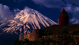 Ağrı Dağı'nda buzullar eriyor