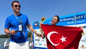 Dünya Kürek Şampiyonası'nda Elis Özbay 1. oldu