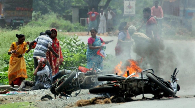 Hindistan yerel seçimlerinde kargaşa sürüyor