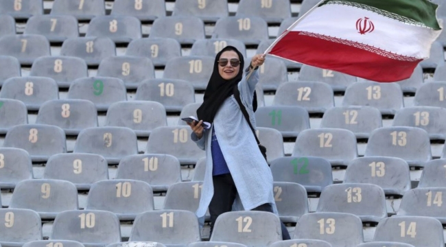 İran'da kadınların stadyuma girme yasağı kalktı