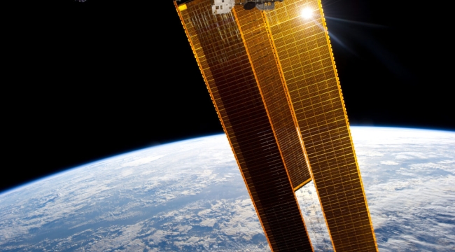 Kendini iyileştirebilen uzay güneş paneli üretildi