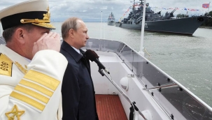 Rusya'dan Ukrayna'ya giden gemilere askeri uyarı