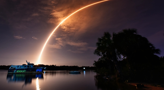 SpaceX'ten aynı roketle 16 fırlatma rekoru