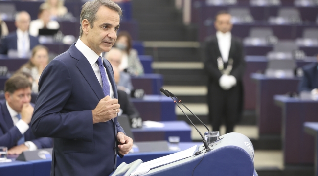 Yunanistan'da Miçotakis Hükümeti güvenoyu aldı