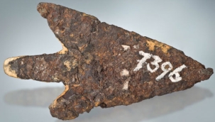 Göktaşı demirinden yapılmış antik ok ucu bulundu