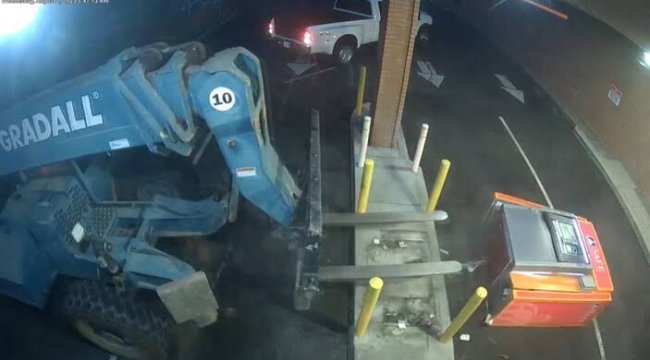 ABD'de iki hırsız forkliftle ATM çalmaya çalıştı