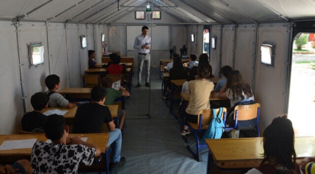 Depremzede öğrencilere telafi eğitimleri başladı