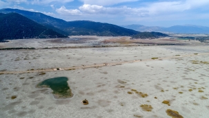 DSİ'nin kuruttuğu Avlan Gölü'nde bir avuç su kaldı