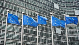 Euro Bölgesi yılın 2. çeyreğinde %0,3 büyüdü