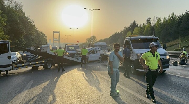 FSM Köprüsü'nde zincirleme kaza: 2'si ağır 5 yaralı