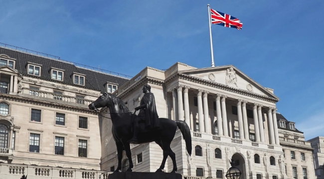 İngiltere'de politika faizi %5,25'e yükseldi